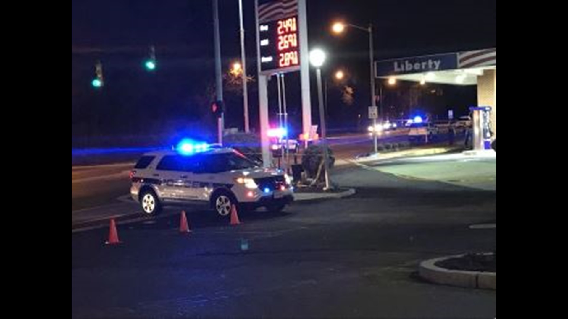 Man killed after motorcycle strikes pole in Alexandria | wusa9.com