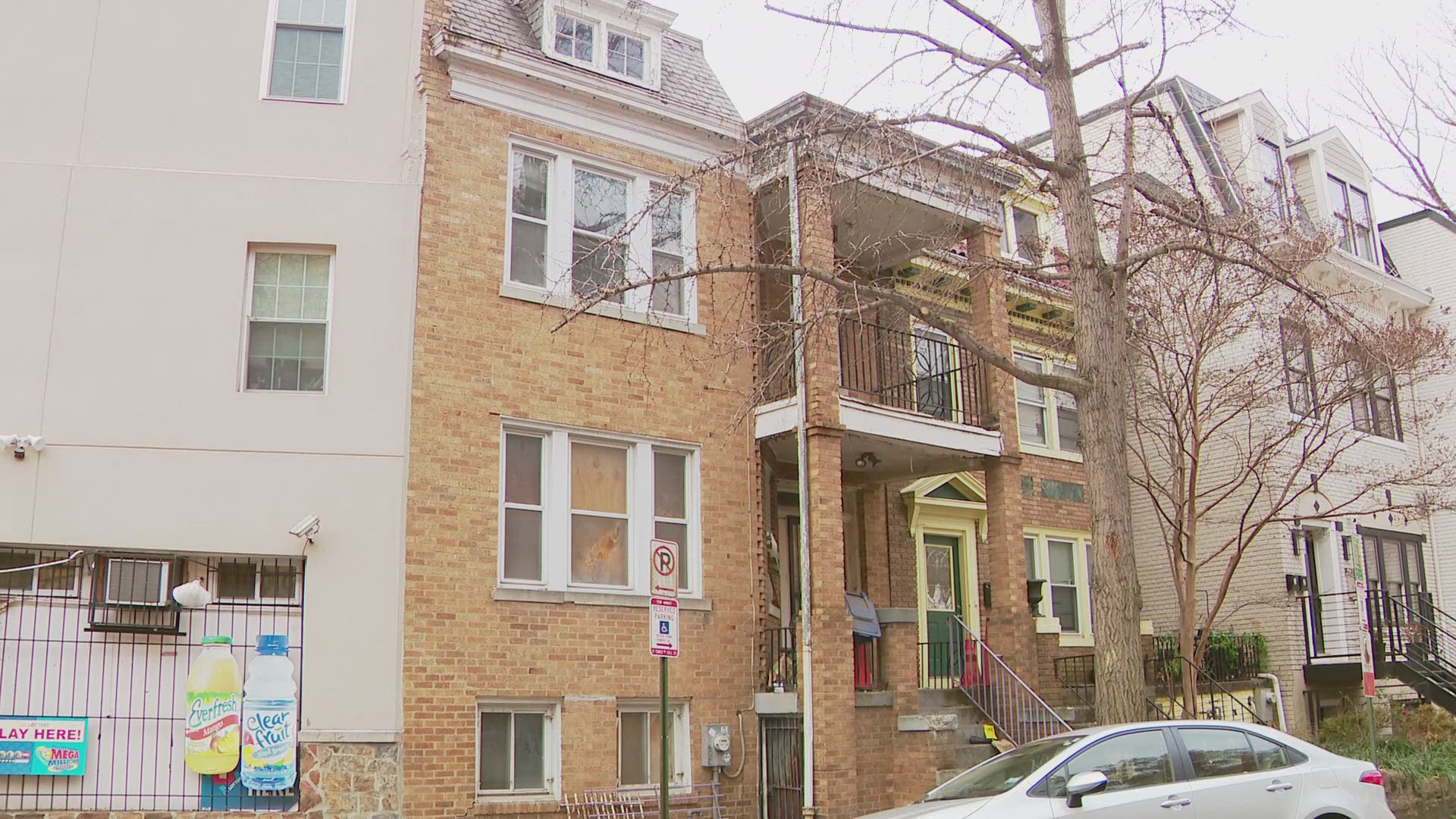 Fire caused by fireplace debris kills man in NW DC | wusa9.com