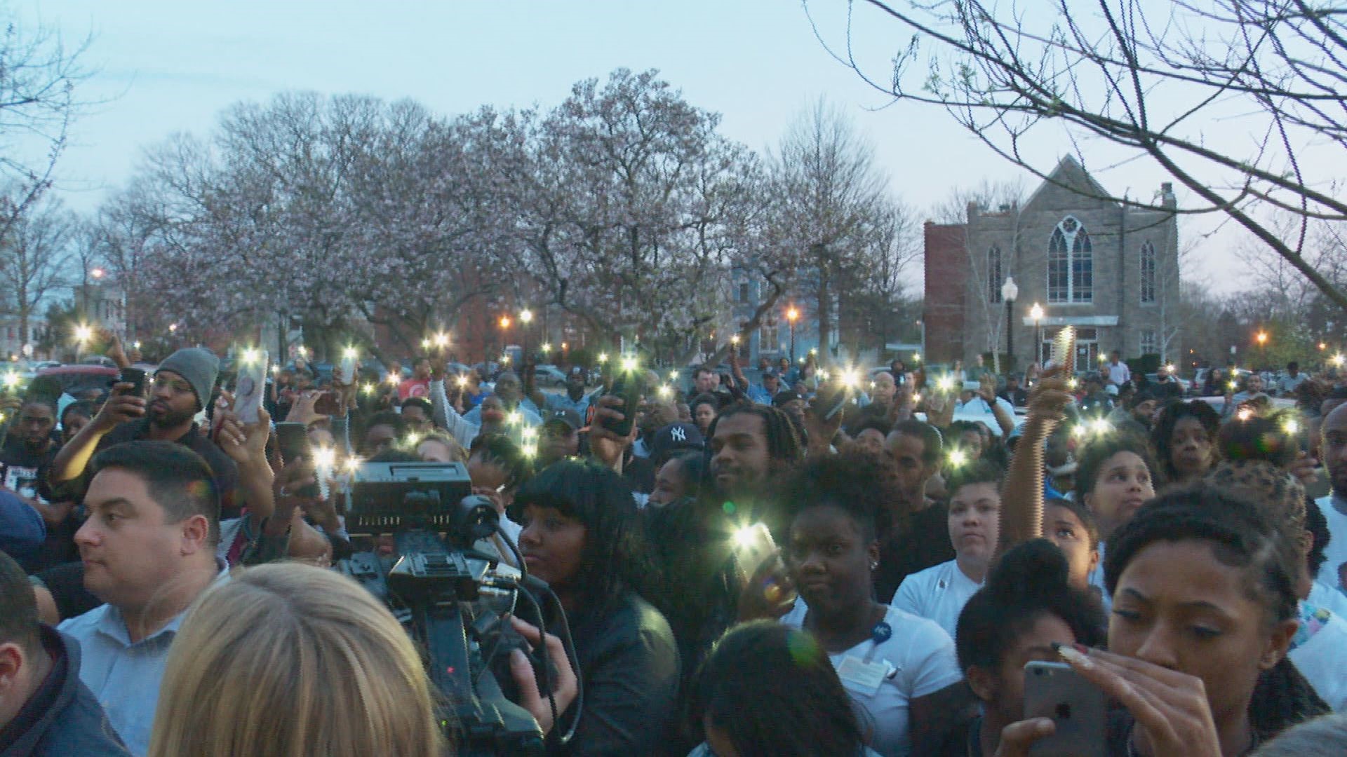 DC police officer who died in motorcycle accident remembered at vigil ...