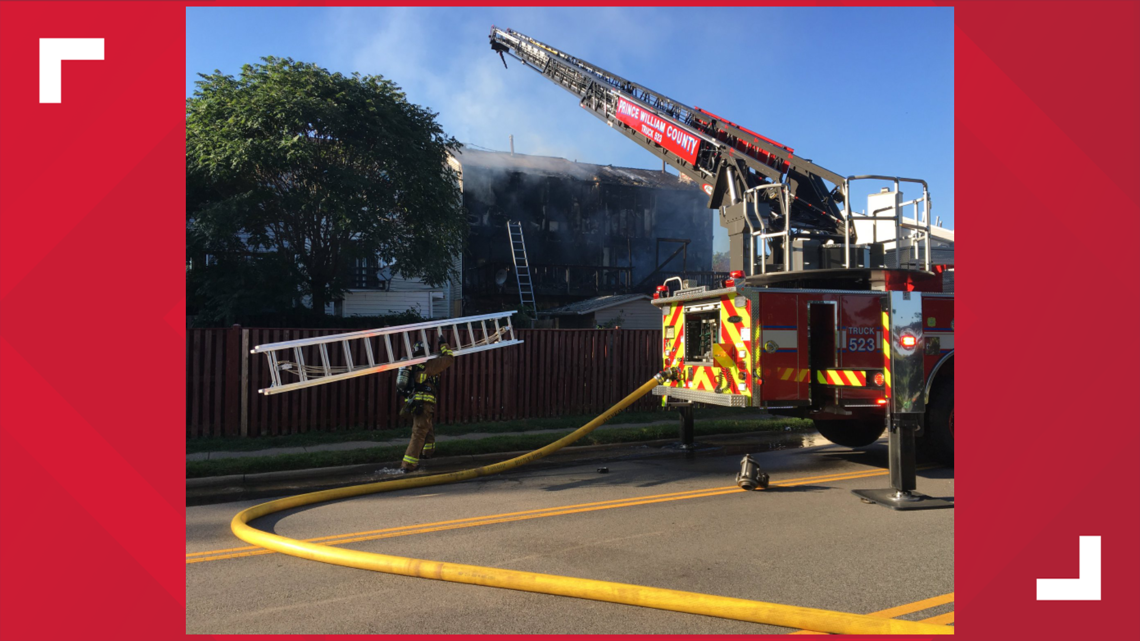 3 Injured In 2-alarm Townhouse Fire | Wusa9.com