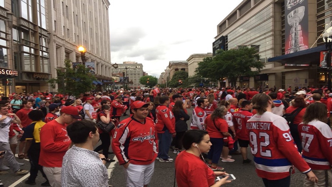 More fans showed up to watch Caps play on jumbotron than at Nats vs Os ...