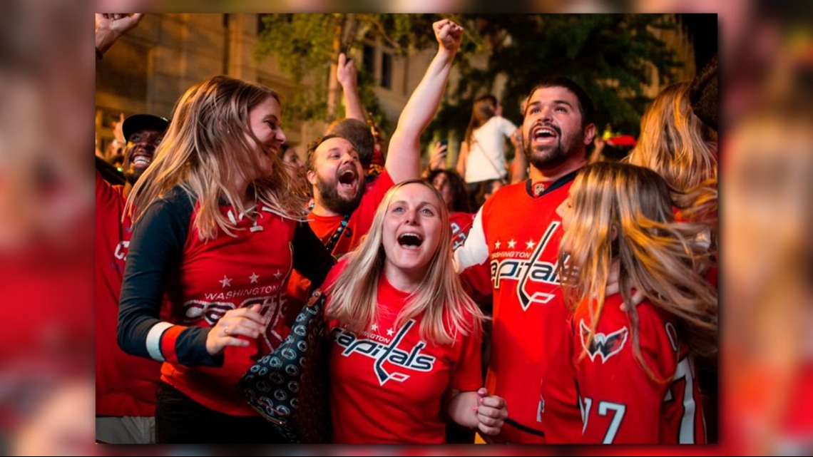 Thousands of fans celebrate the Washington Capitals' 1st Stanley