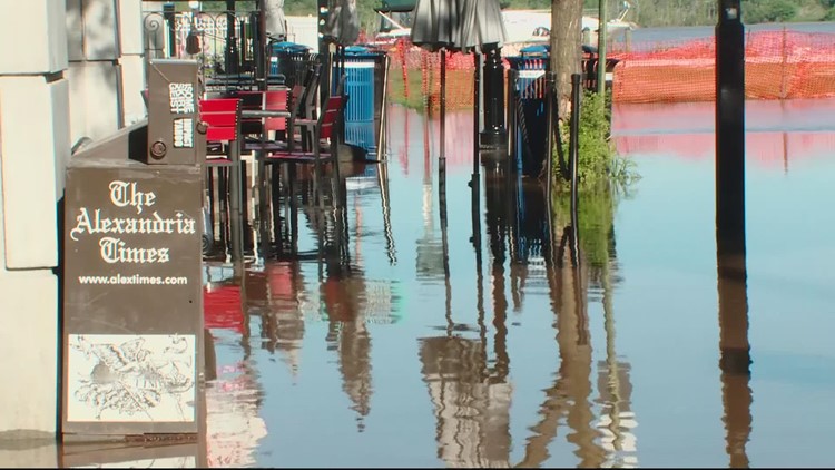 Business, homeowners prepare in Old Town Alexandria for possible flooding, severe weather