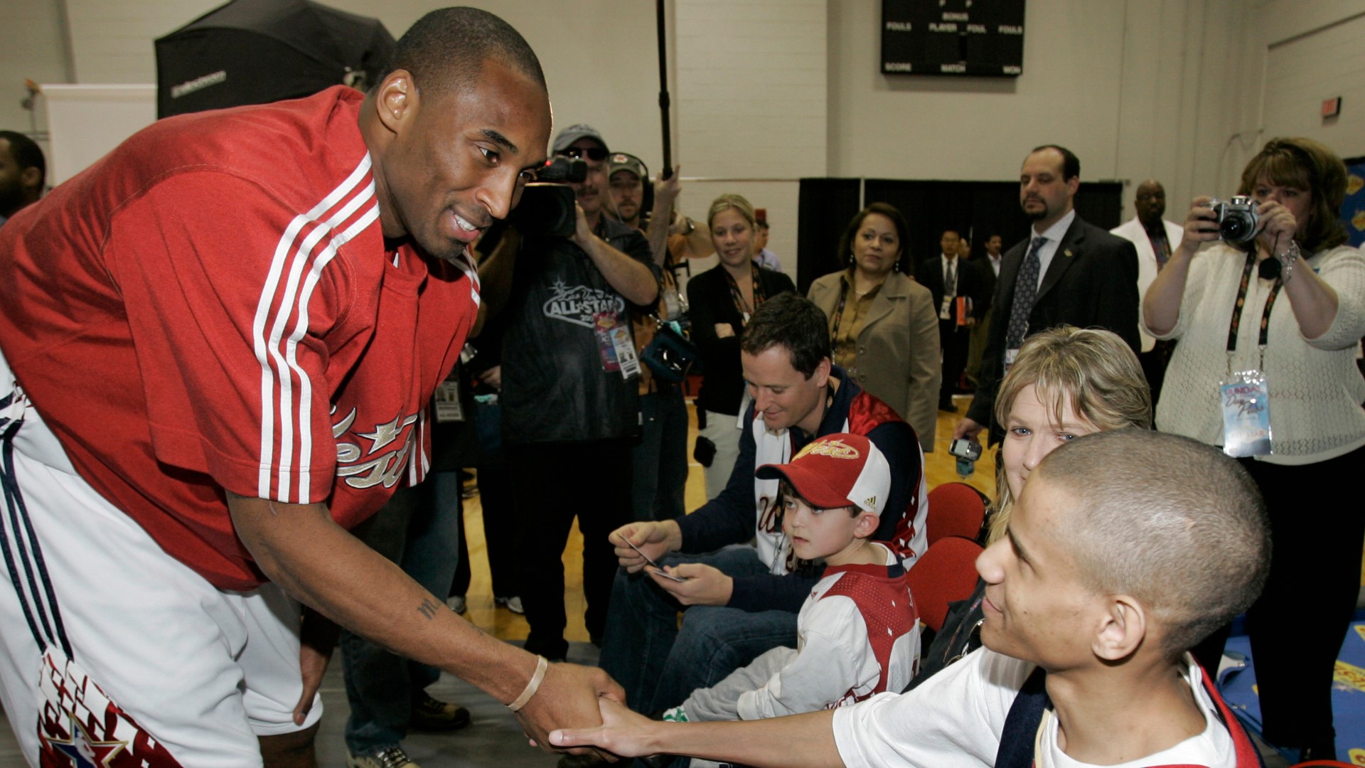 Kobe and Vanessa Bryant Foundation: Here's how you can donate | wusa9.com