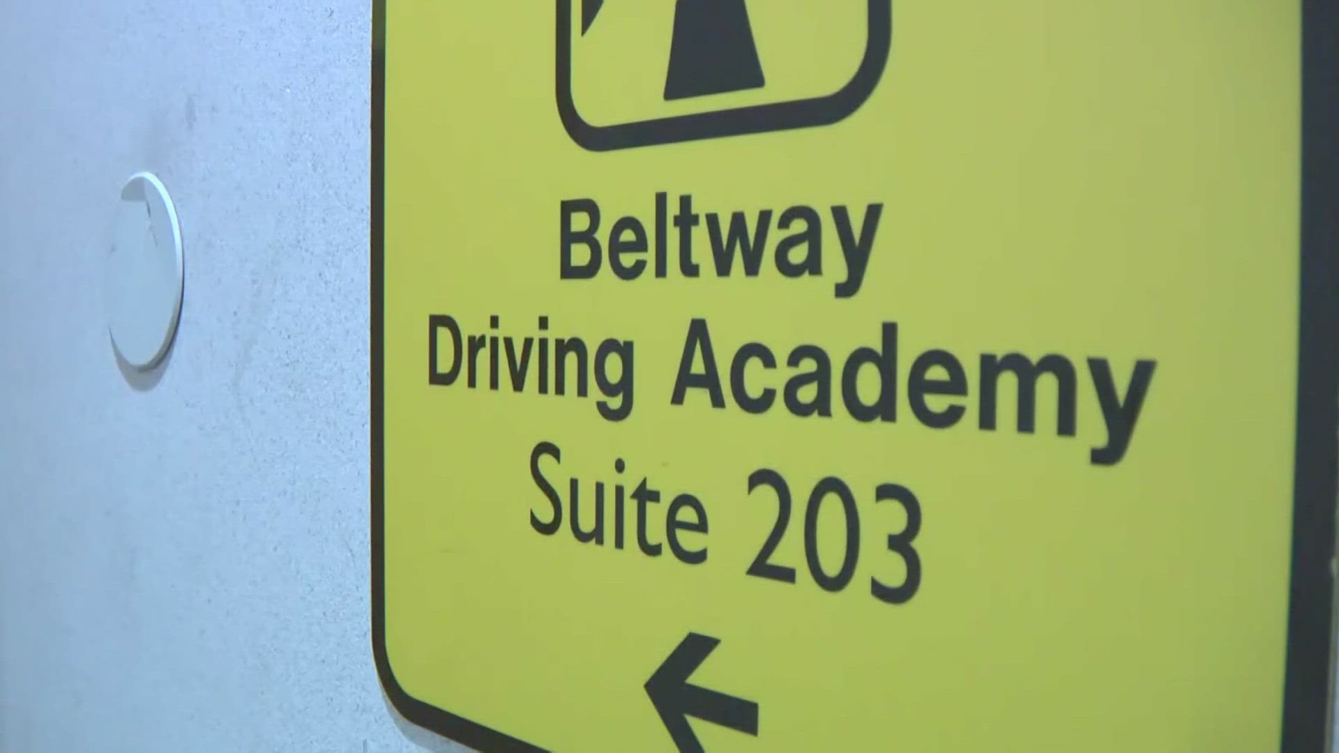 Powell warns of a possible sustained recession from pandemic