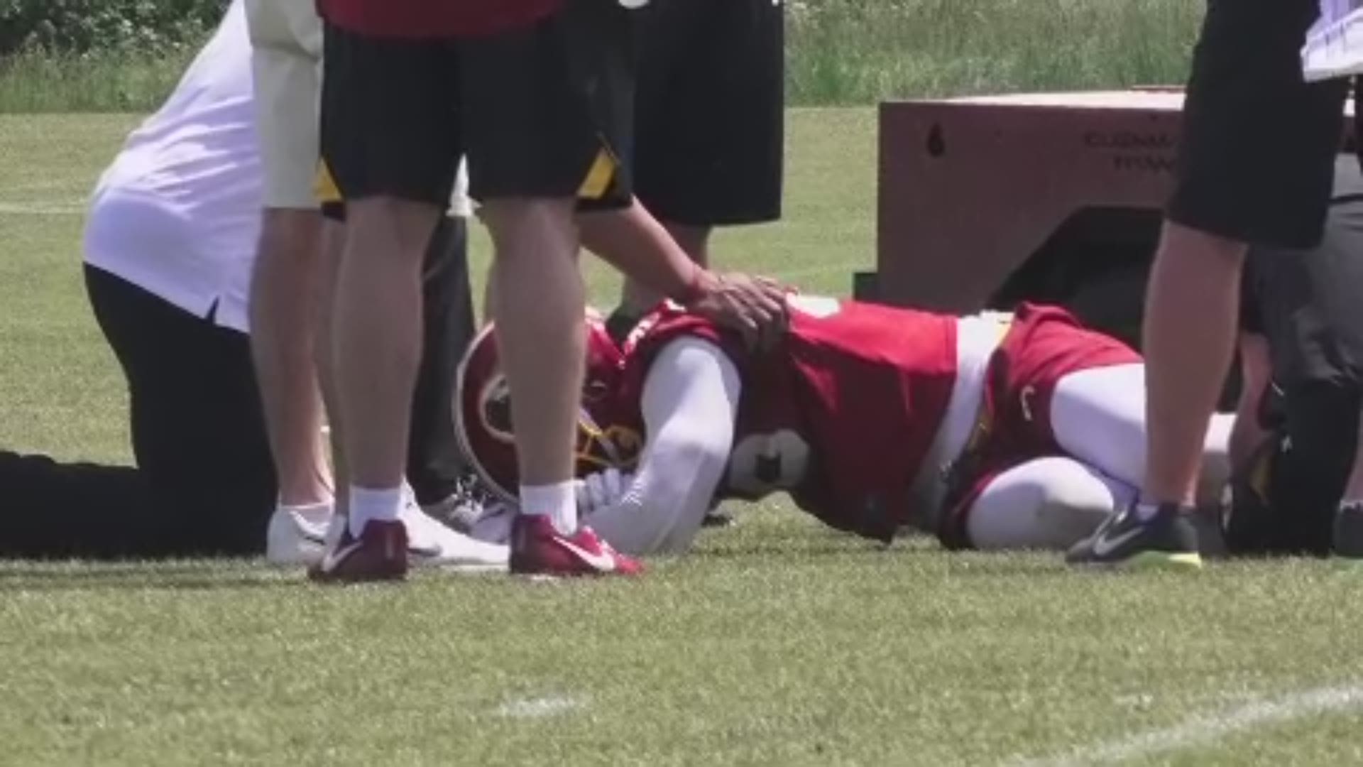 Third play of the Redskins' practice and Reuben Foster screamed in pain, grabbed his left knee and fell to the ground. The linebacker was carted off the field, crying. Foster reportedly tore his ACL, according to a tweet from Ian Rapoport.