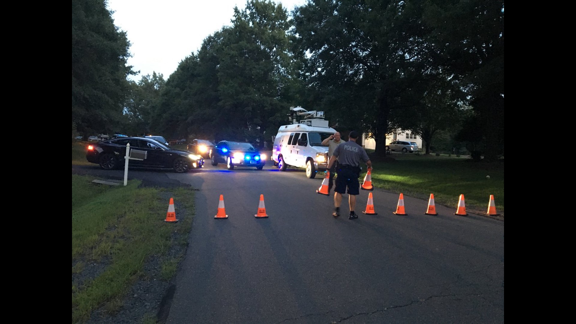 2 kids, mother found dead in apparent murder-suicide inside Herndon ...
