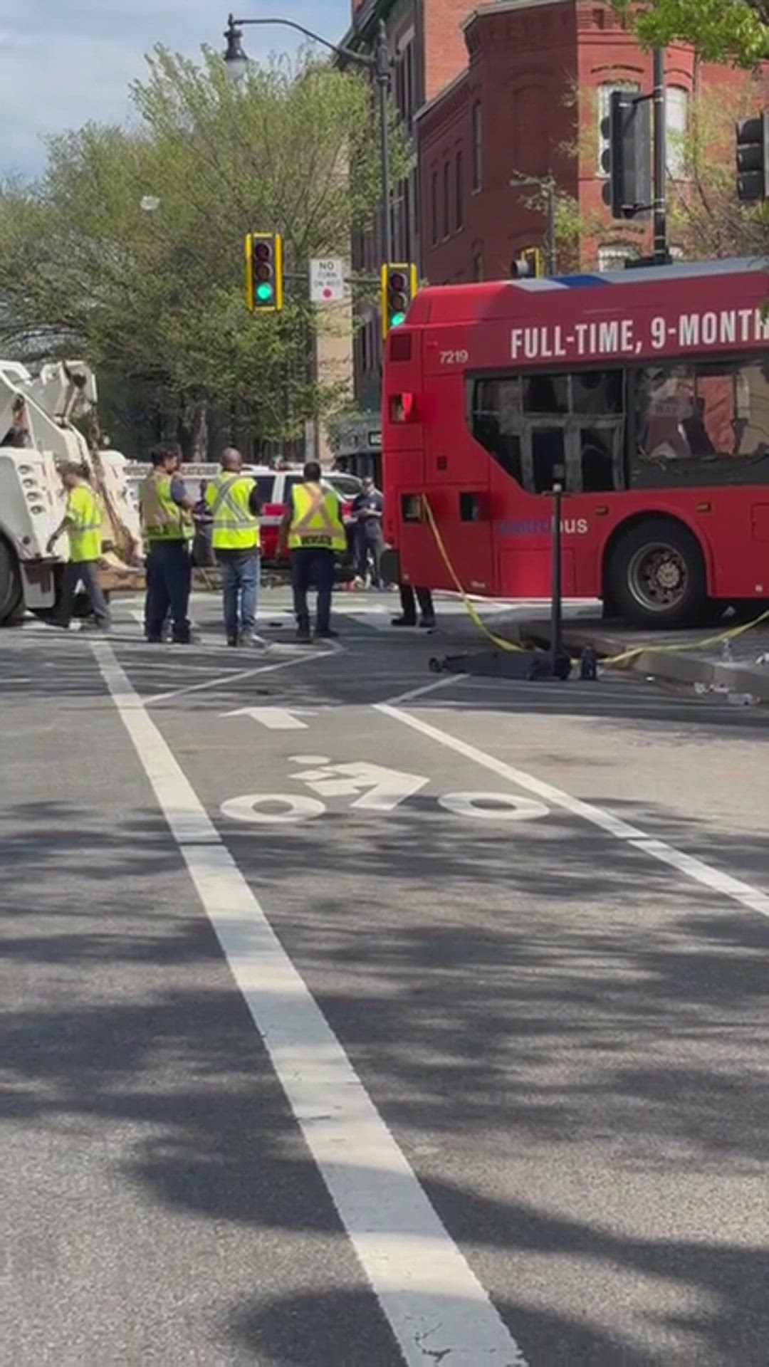 Crews work to remove bus from DC restaurant after crash | wusa9.com