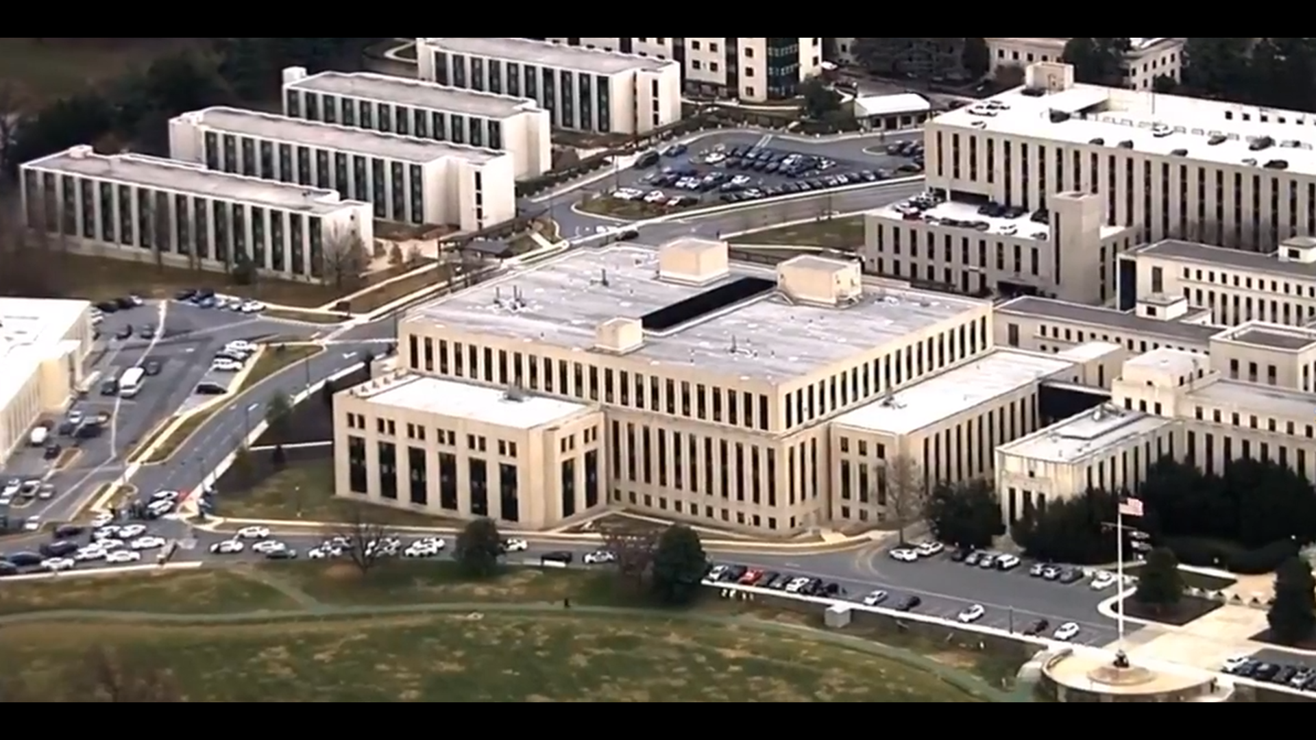 Reports: Active shooter at Walter Reed military hospital in Bethesda ...
