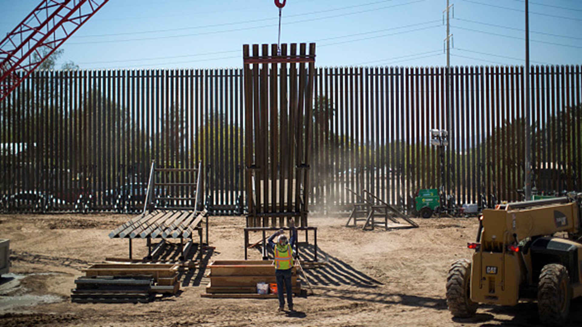 Battle for border wall plays out on GoFundMe | wusa9.com