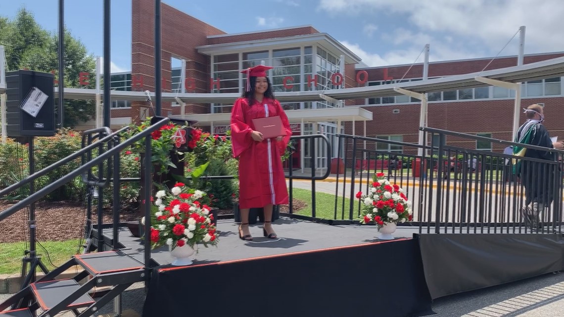 Fairfax school celebrates class of 2020 with creative graduation