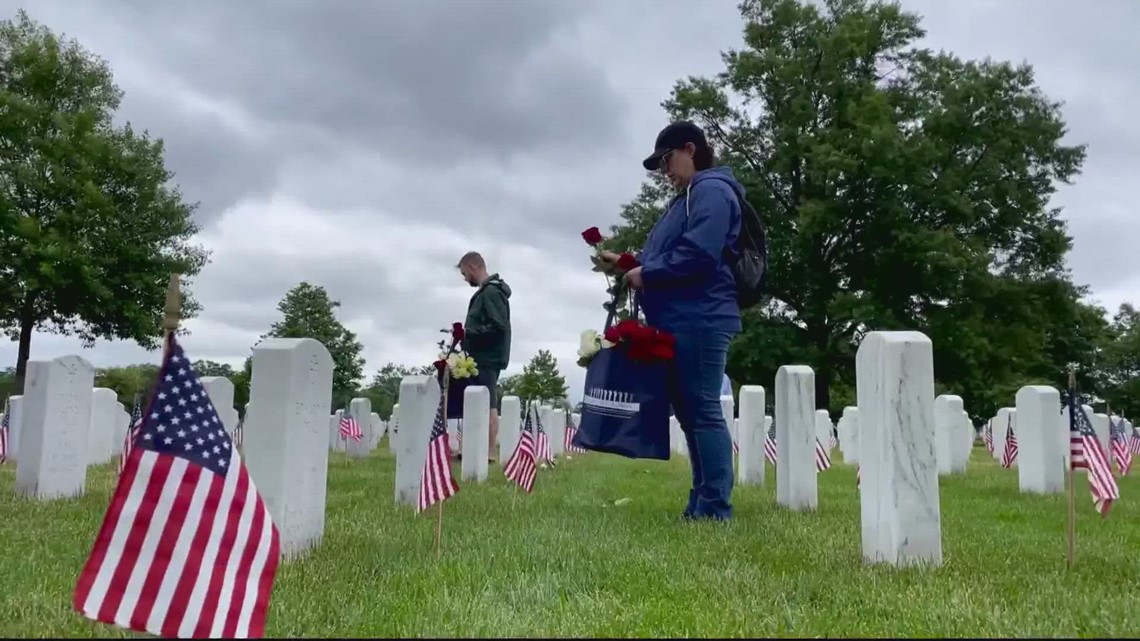 Memorial Day Flowers Foundation Hosts Event To Lay Flowers At Arlington   627af119 Ba23 4a24 8905 Ea1bf25b78e0 1140x641 