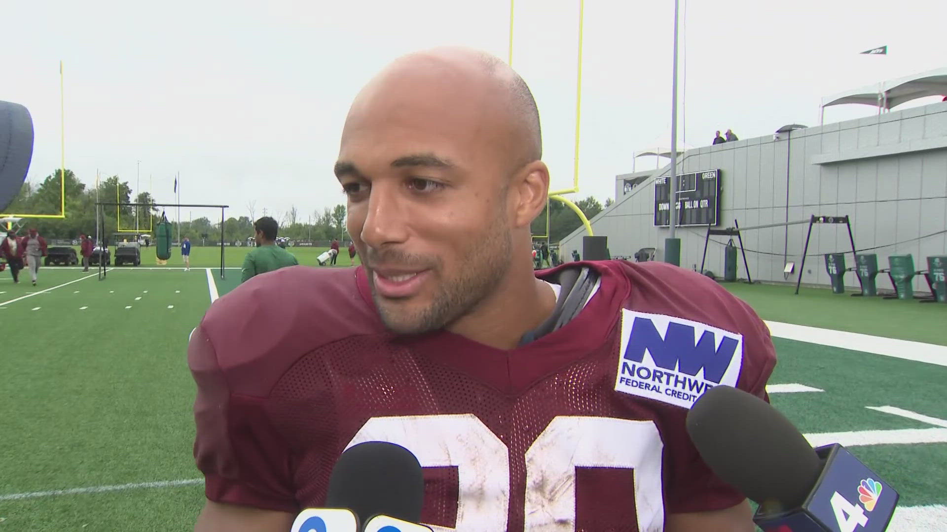 Today the burgundy and gold found themselves surrounded by green and white as they took part in a joint practice with the Jets.