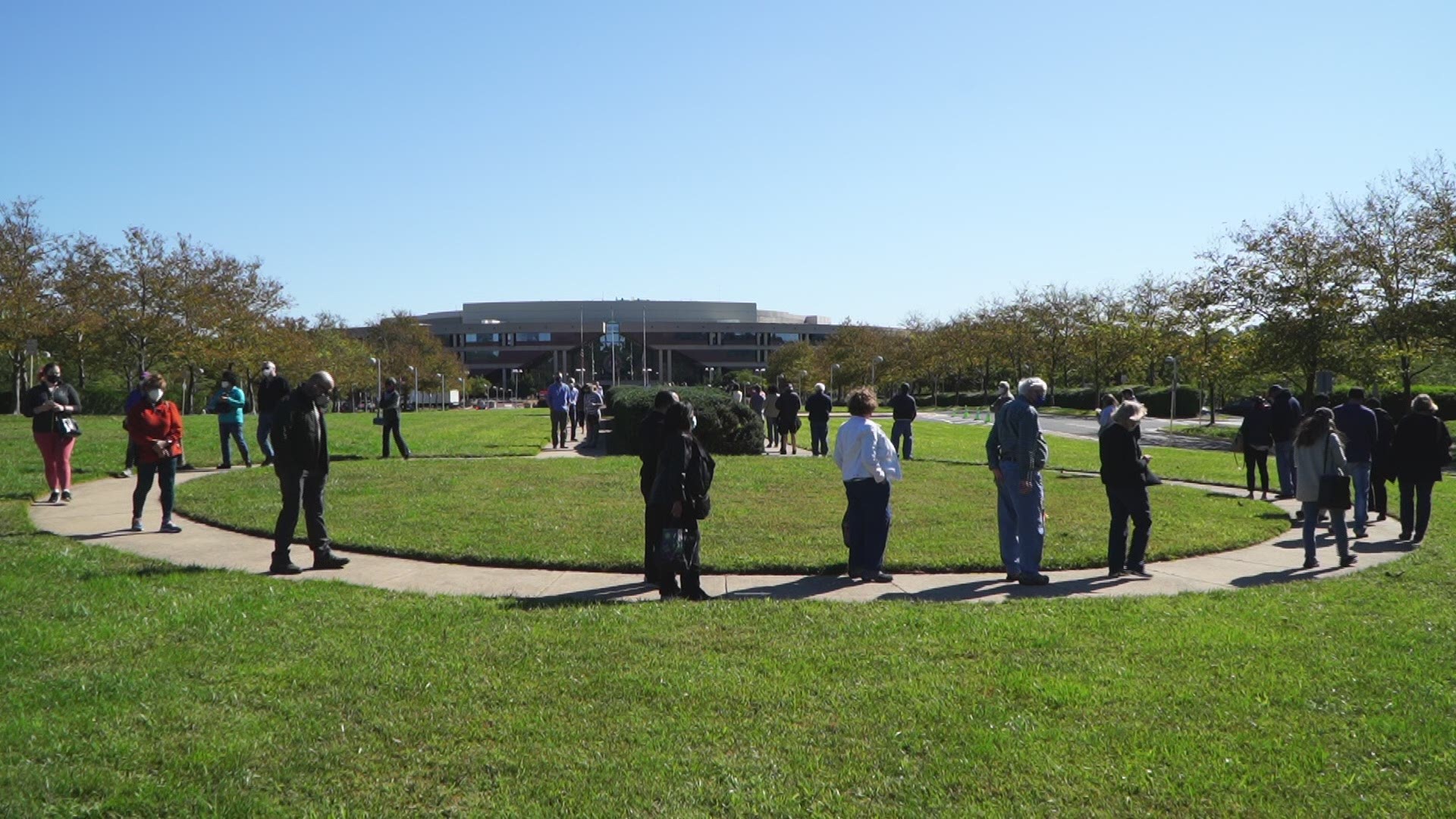 Long early voting lines in Fairfax, Va.