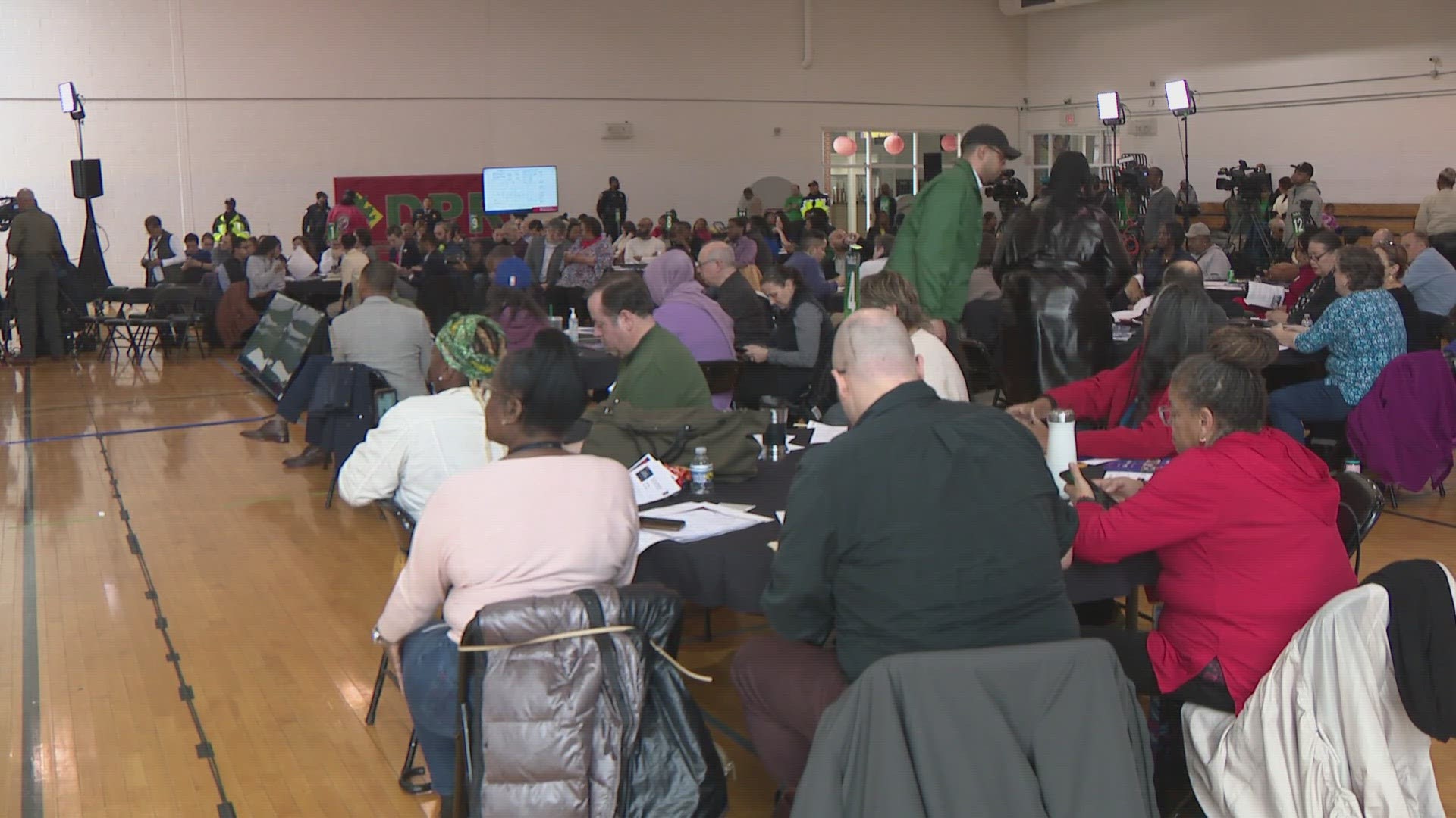 Advisory Neighborhood Commissioners bring questions and concerns to Mayor and MPD Police Chief about public safety.