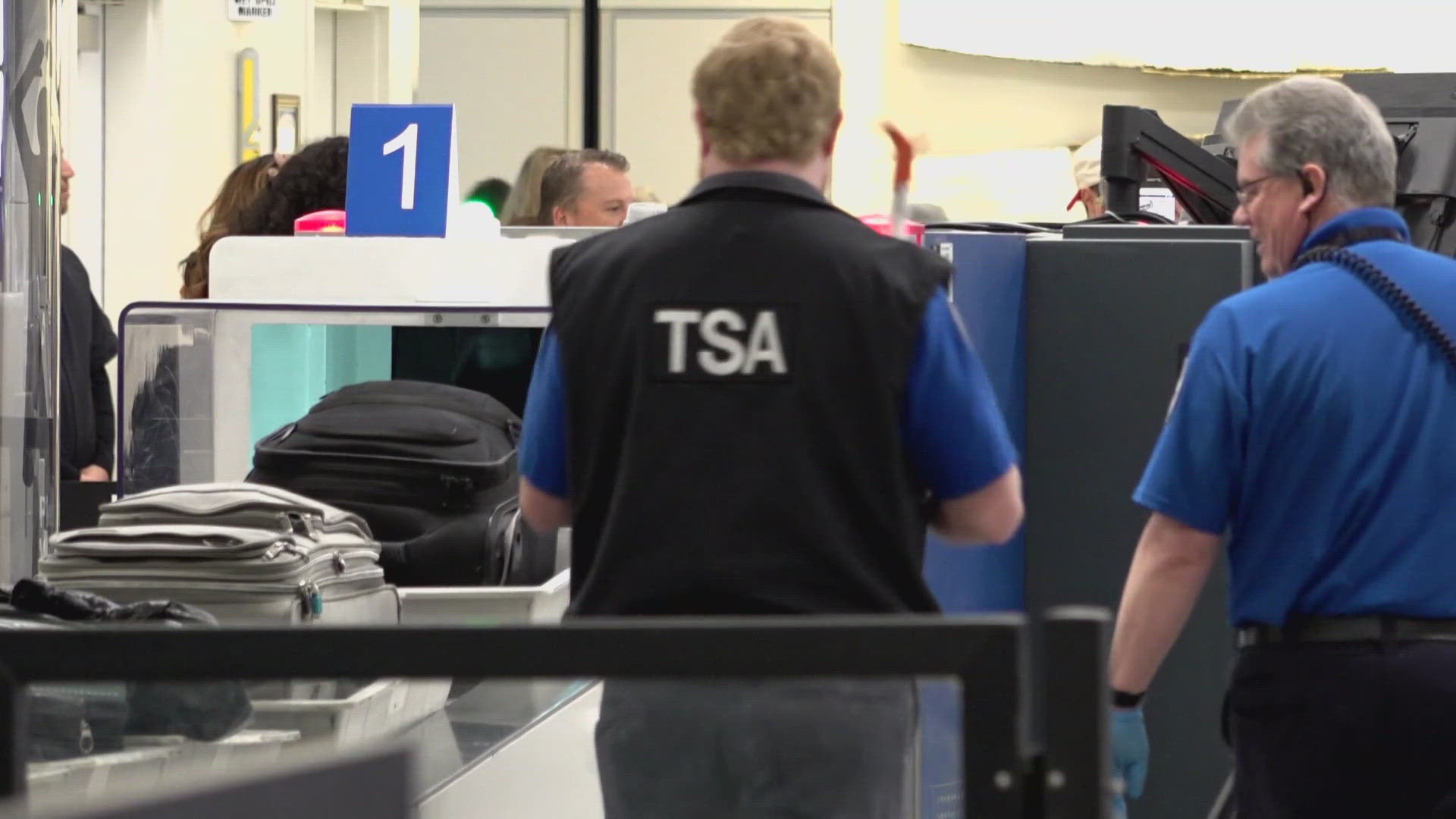 TSA officer seeks help from community during government shutdown ...