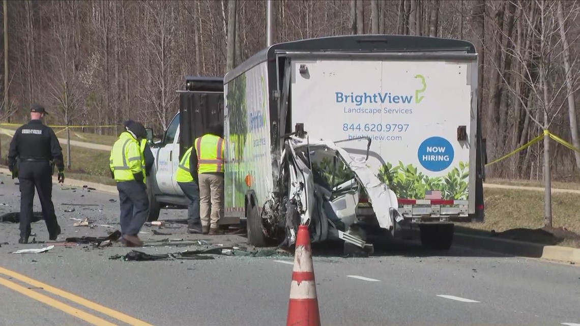 1 dead, 1 hurt in Upper Marlboro crash