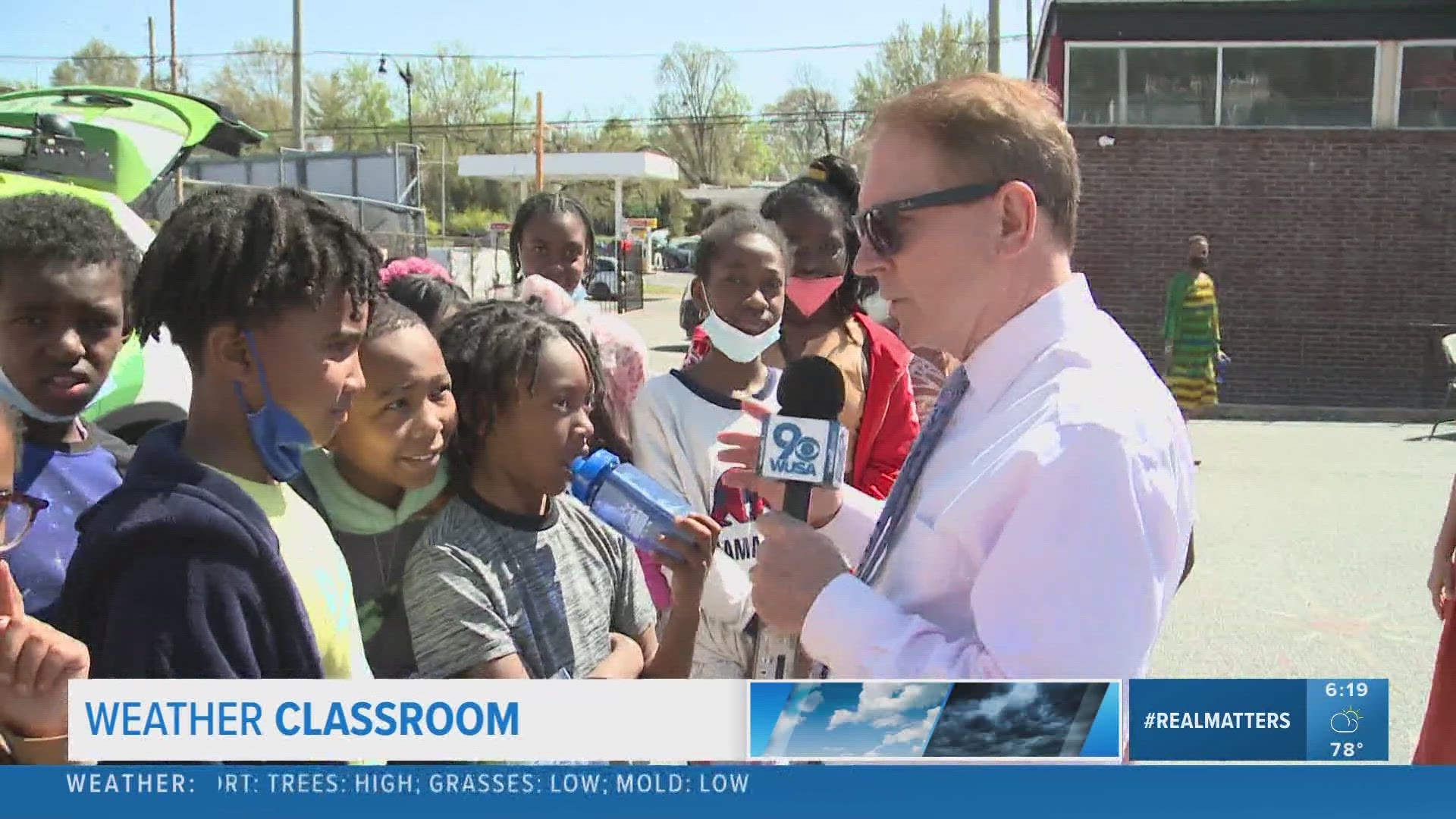 Meteorologist Topper Shutt visits Roots Public Charter School in DC