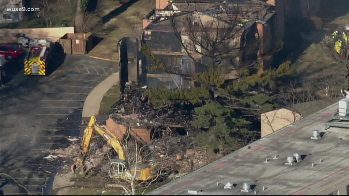 10 people injured in 2alarm fire, explosion at Silver Spring apartment