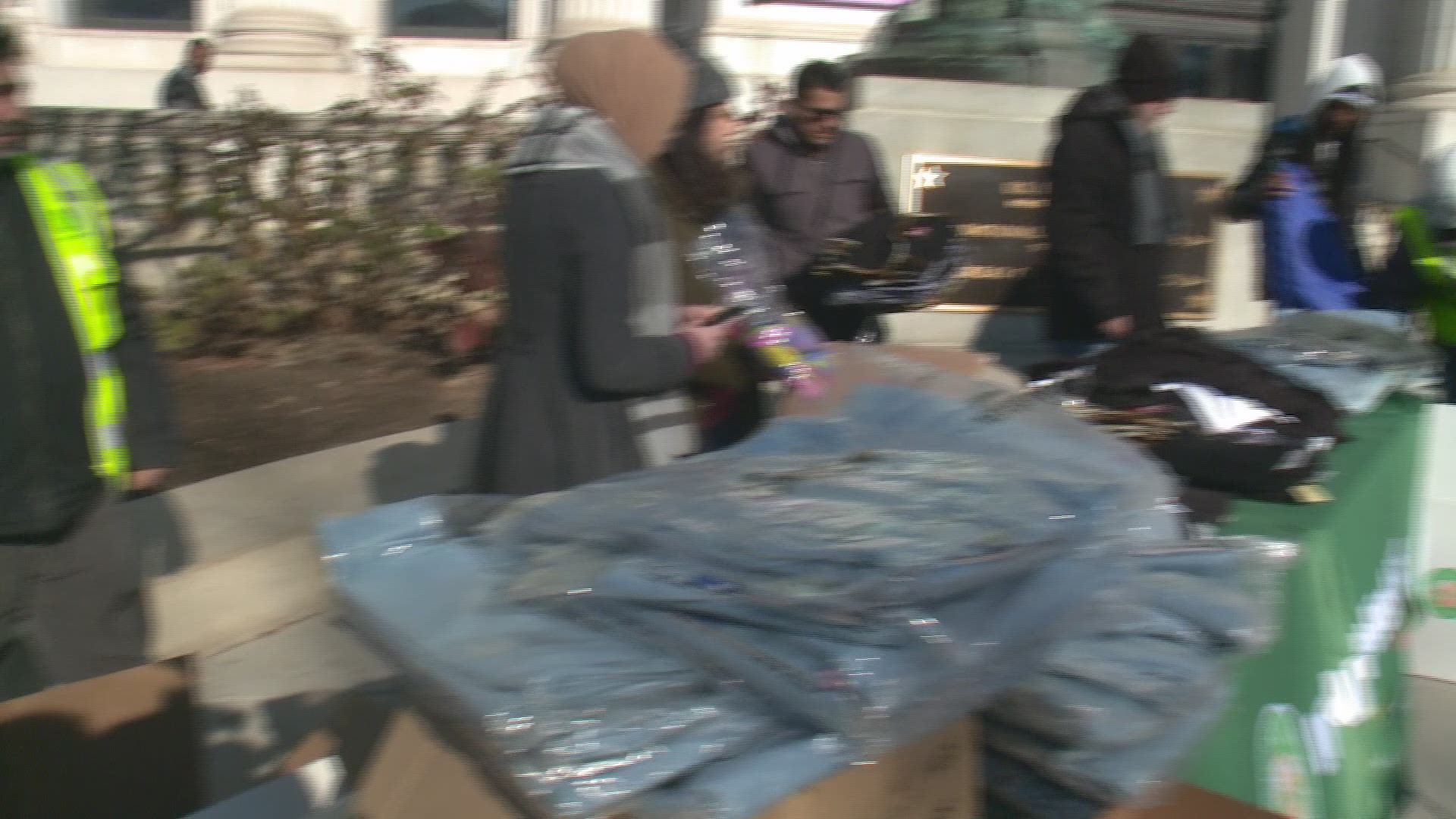 A Muslim community in DC is helping those in need this holiday season with donations of gloves, scarves and coats ahead of winter.