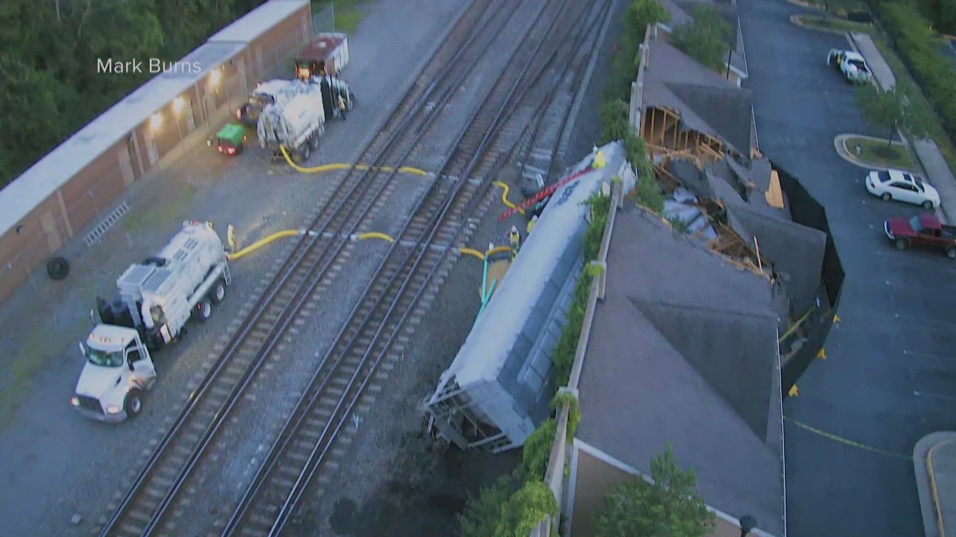 CSX told concerned neighbors in a community meeting that workers failed to properly tie down the rail cars when they were left on yard tracks due to mechanical issue