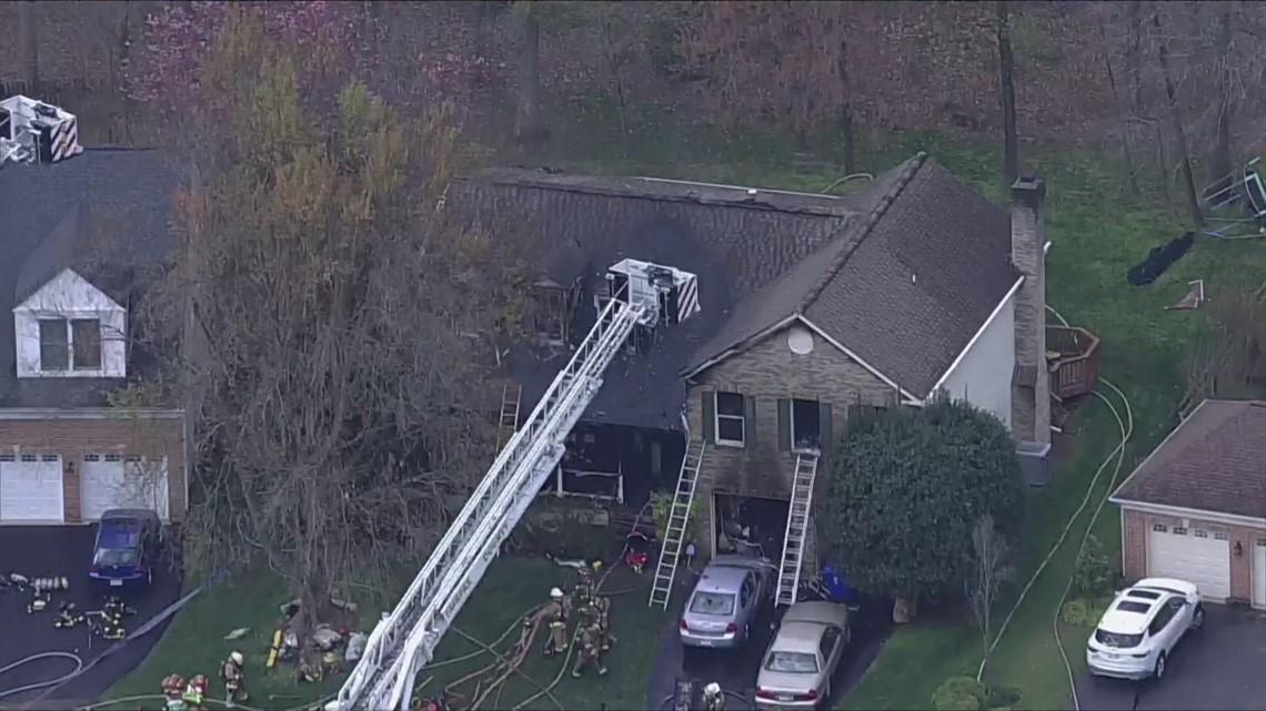 Crews Battle 2-alarm House Fire In Fairfax County | Wusa9.com