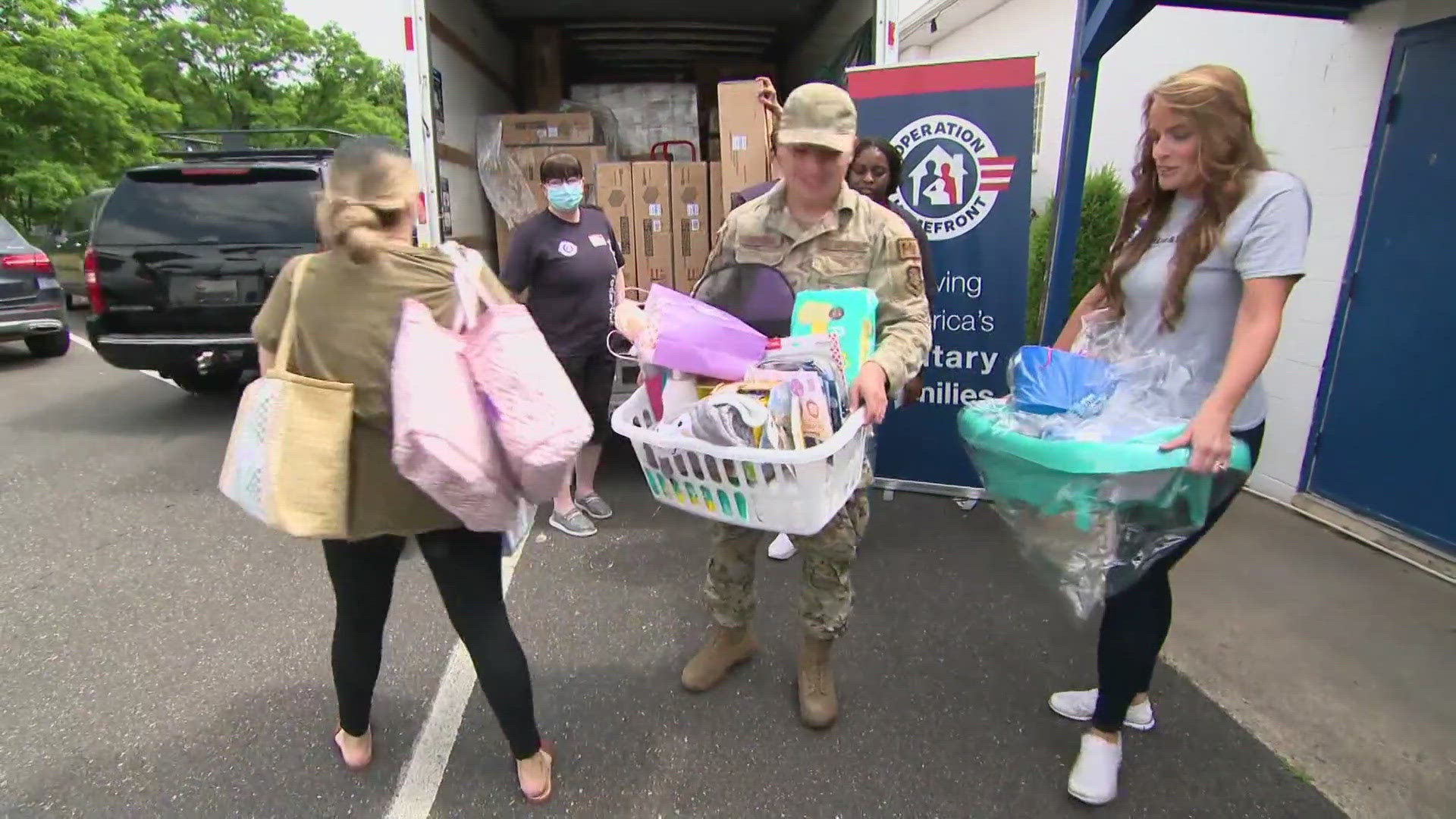 Volunteers Donate Baby Supplies For Military Families 