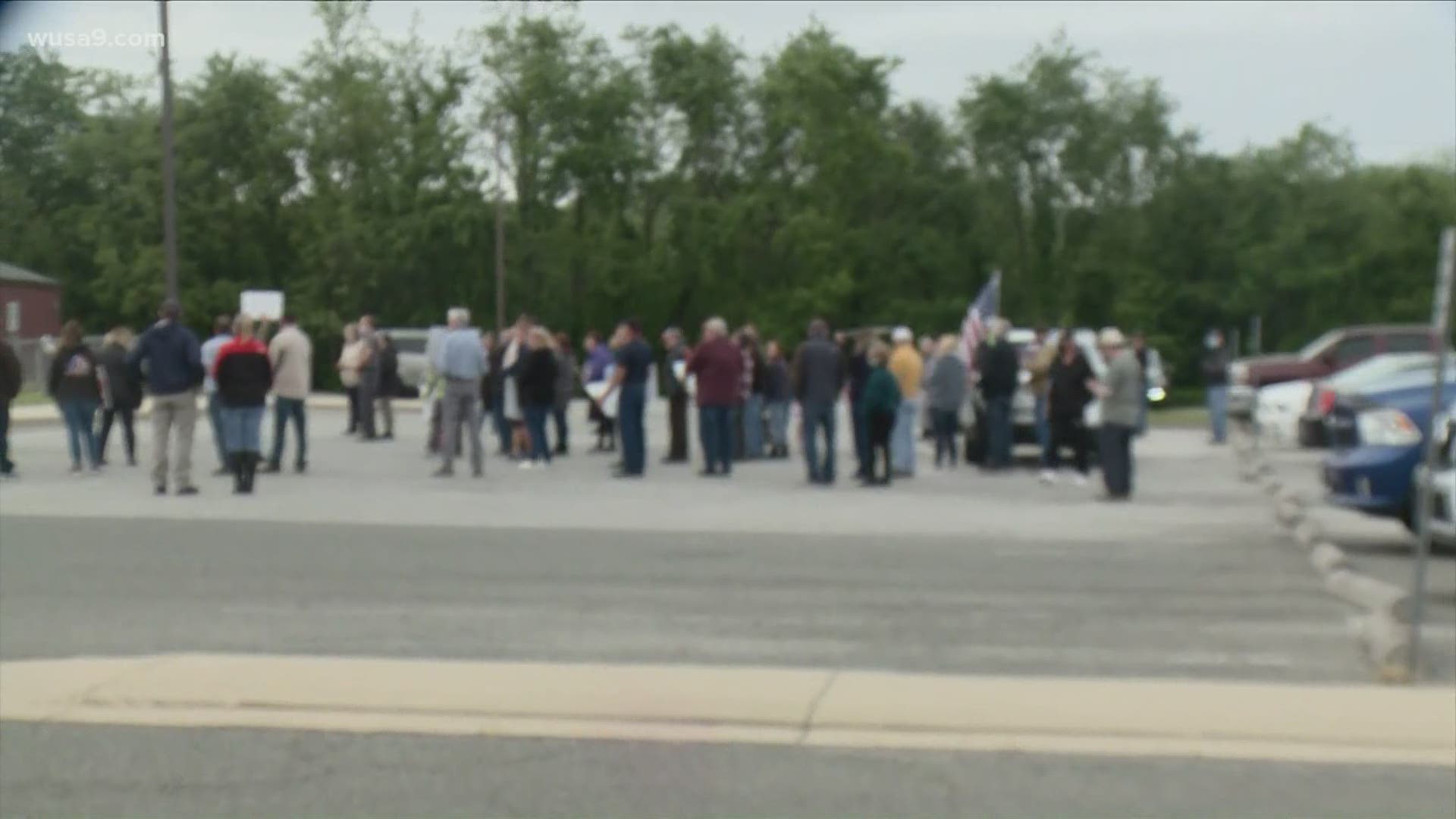The La Plata rally attracted more than 100 people who want local government to allow businesses to open their doors before May 29.
