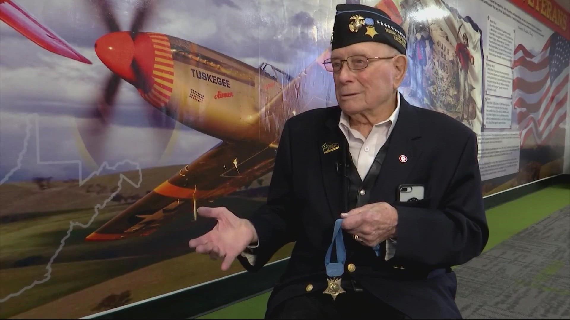 Williams was the last surviving World War II Medal of Honor recipient.