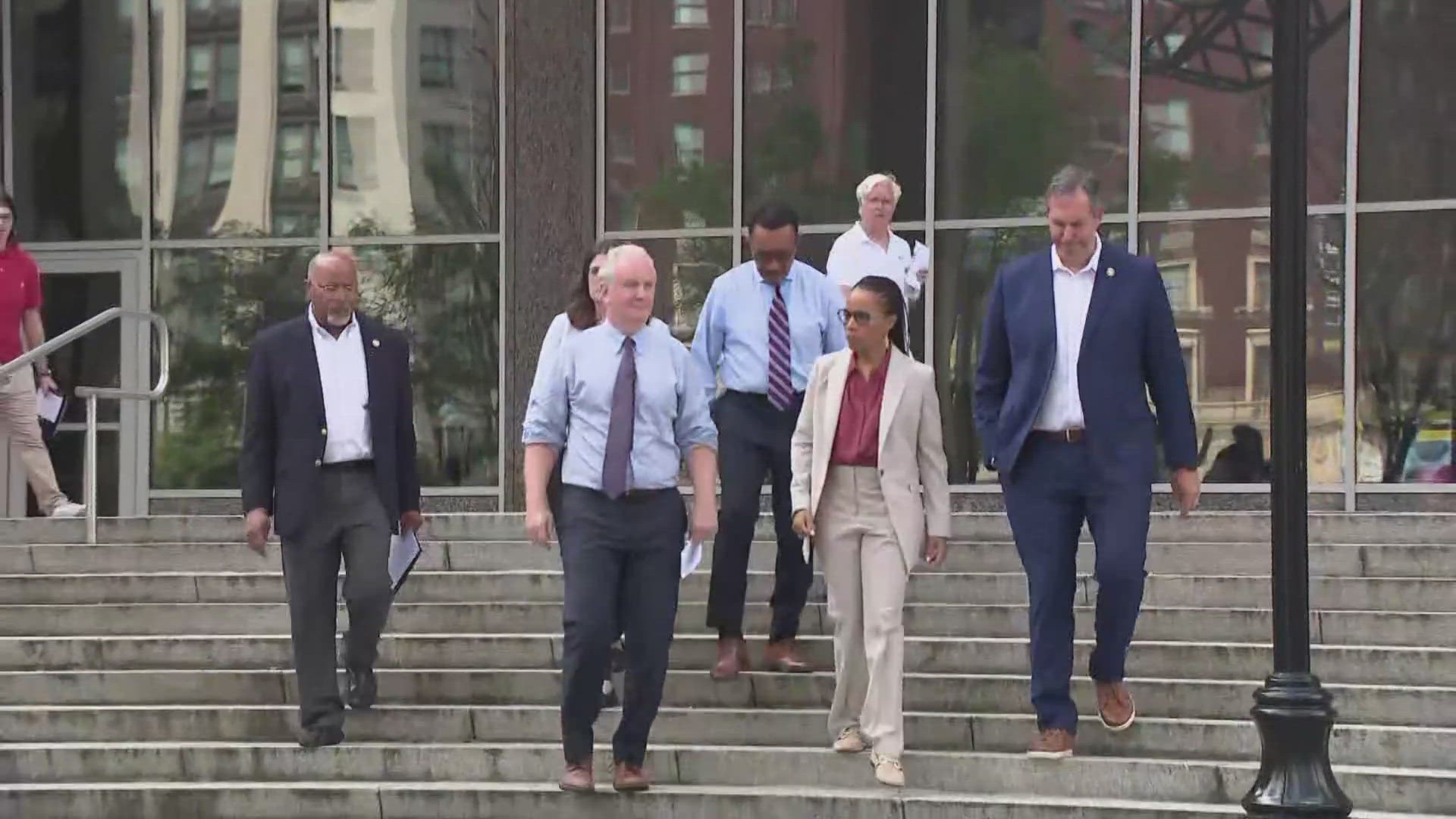 The lawmakers were attempting to access the holding facility for an official oversight visit. 