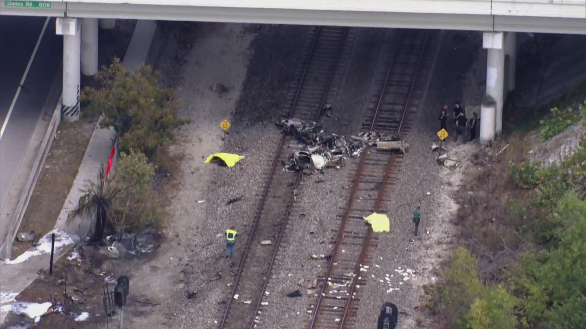 Small plane crashes in South Florida near I-95 by Boca Raton Airport ...