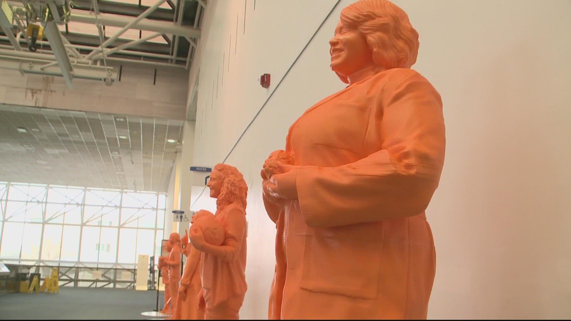 Smithsonian exhibit shows largest collection of female statues