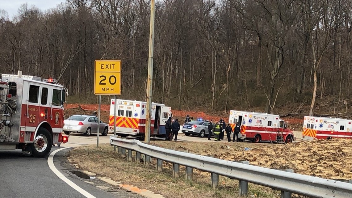 Virginia police pursuit begins after theft at Tysons Corner Center, ends in rollover crash in DC
