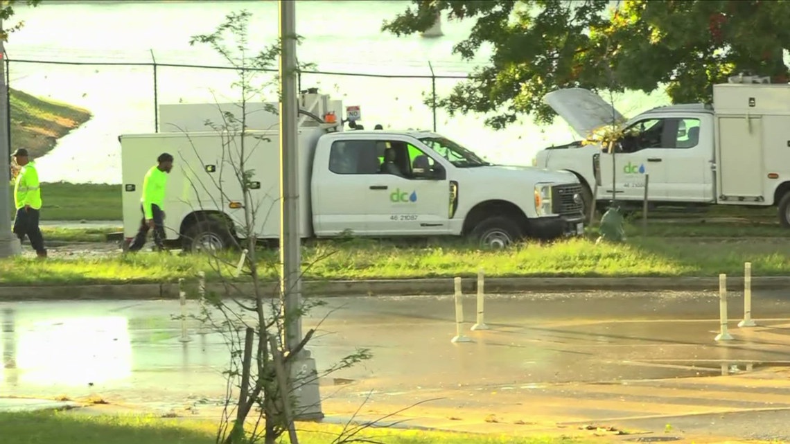 Water main break causes major traffic backups in Northwest DC | wusa9.com
