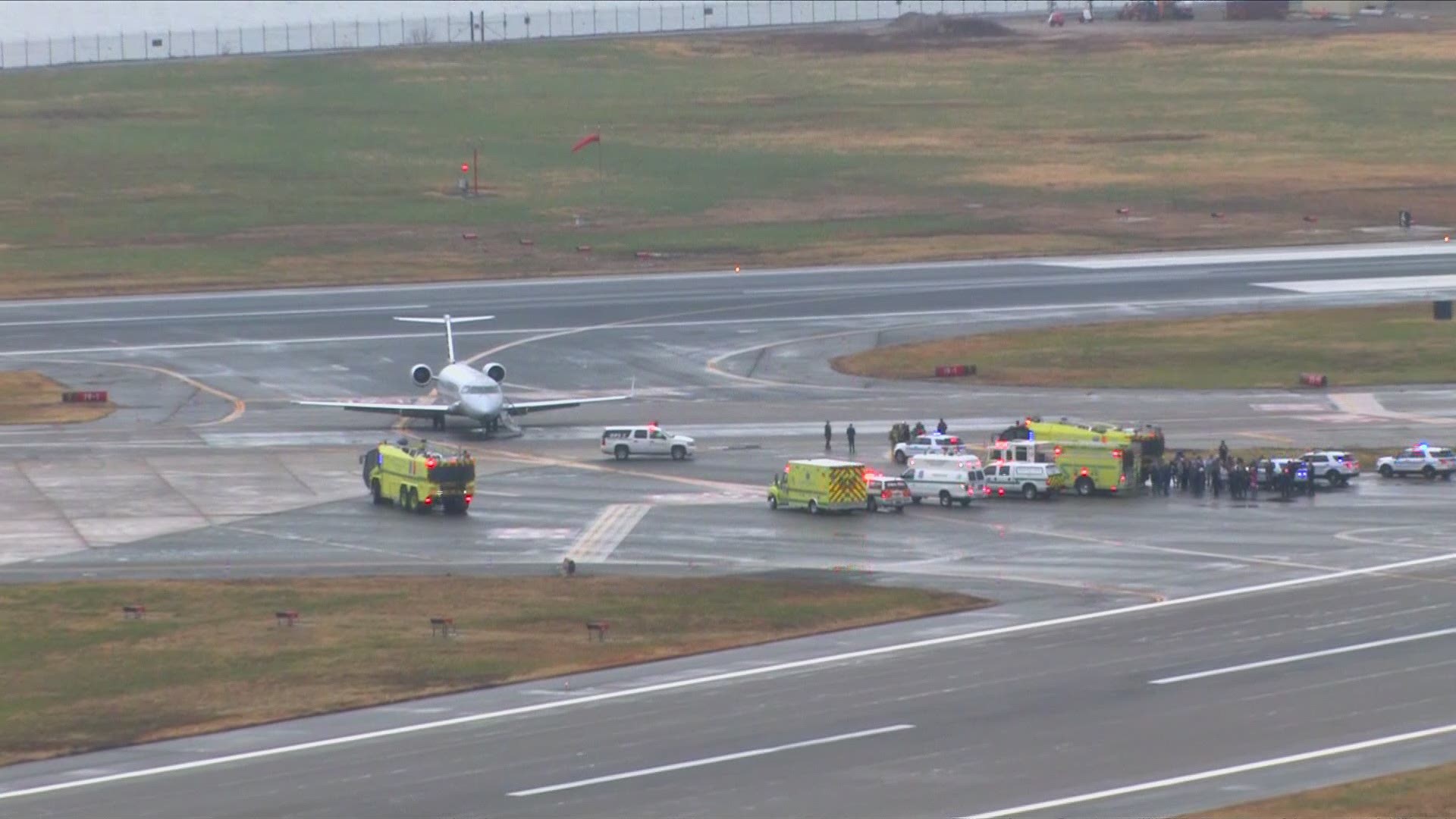 An American Airlines flight from Tallahassee, Florida was evacuated at Ronald Reagan airport for reports of smoke in the cabin.