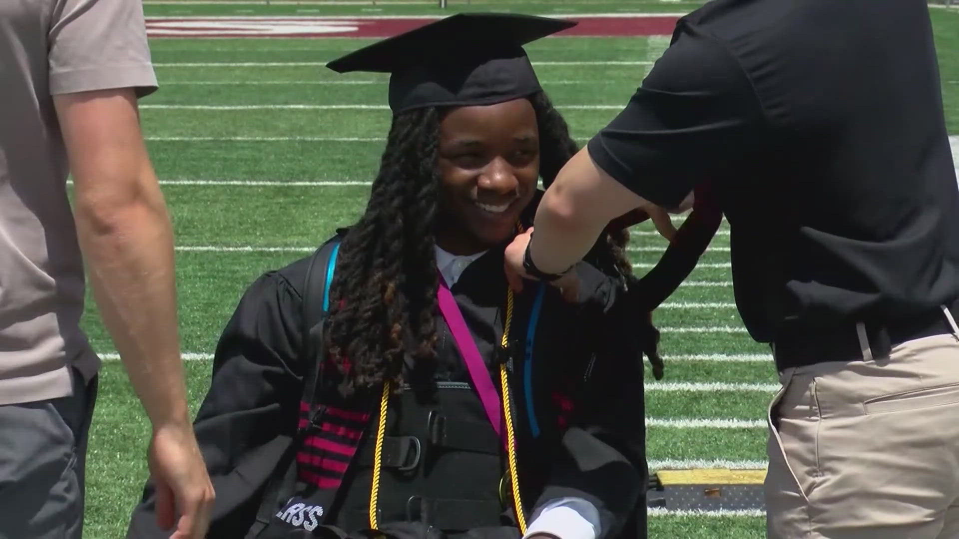 Student who is paralyzed walks across stage to get diploma thanks to ...