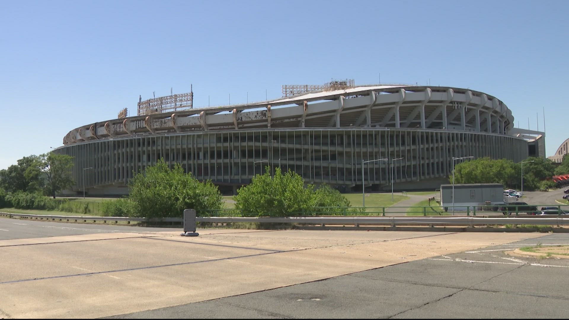The agreement comes amid push to bring the Commanders back to RFK site, negotiations on taxpayer funded renovations at Capitol One Arena.