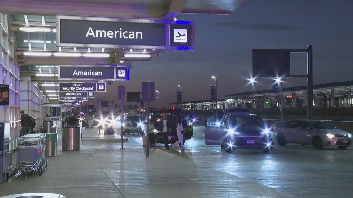 Record holiday travel expected as 8 million take flight; Reagan Airport advises early check-in
