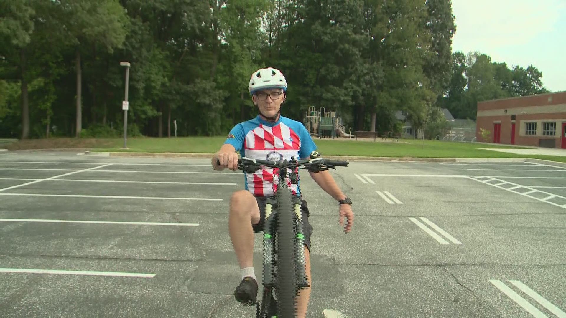 Crofton man makes first attempt at his 3rd Guinness World Record.