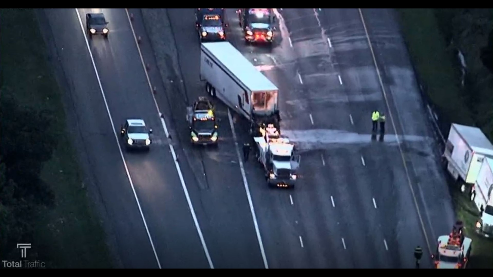Tractor trailer crash caused delays on I-95 northbound lanes | wusa9.com