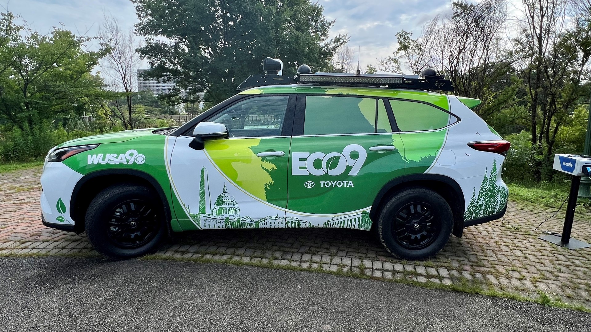 ECO9's foundation is a 2022 Toyota Highlander XLE Hybrid that WUSA9 and engineers significantly modified at Frontline Communications, a builder of newsgathering car.
