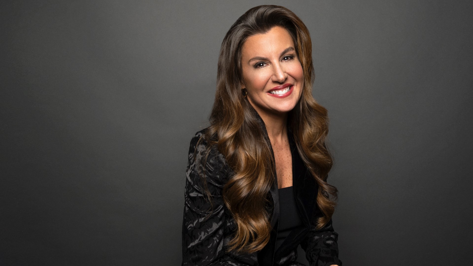C-Suite Executive & Author Rhonda Vetere discusses how to face challenges and find success in 2023 in her new book 'Grit and Grind.'