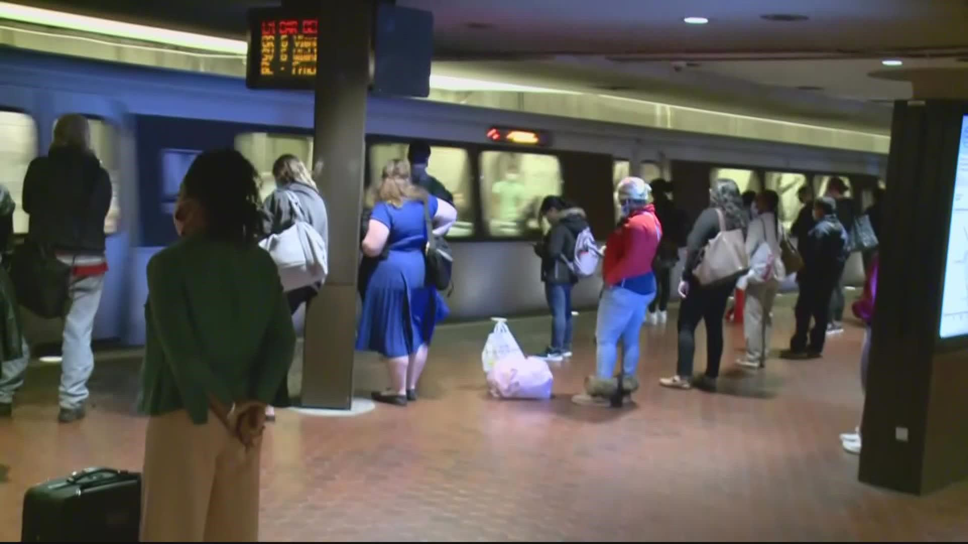 Starting Tuesday, September 6, five Metro Station stations alone the orange Line will reopen.