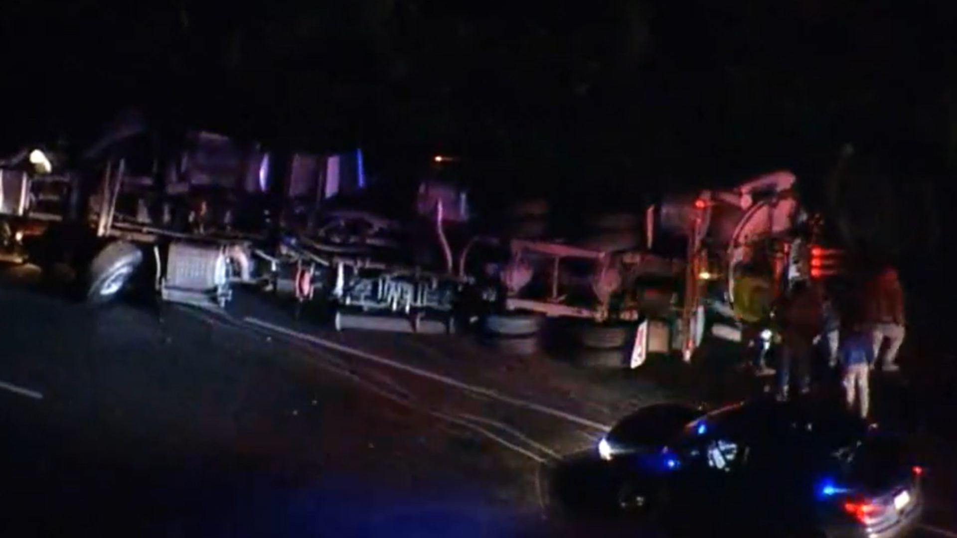 Trailer crash on I-495 Inner Loops causes delays near PG county | wusa9.com