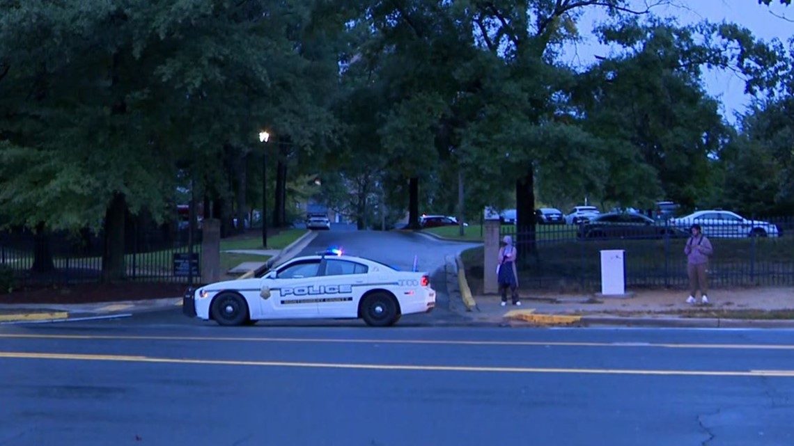 Barricade situation in Silver Spring ends peacefully | wusa9.com