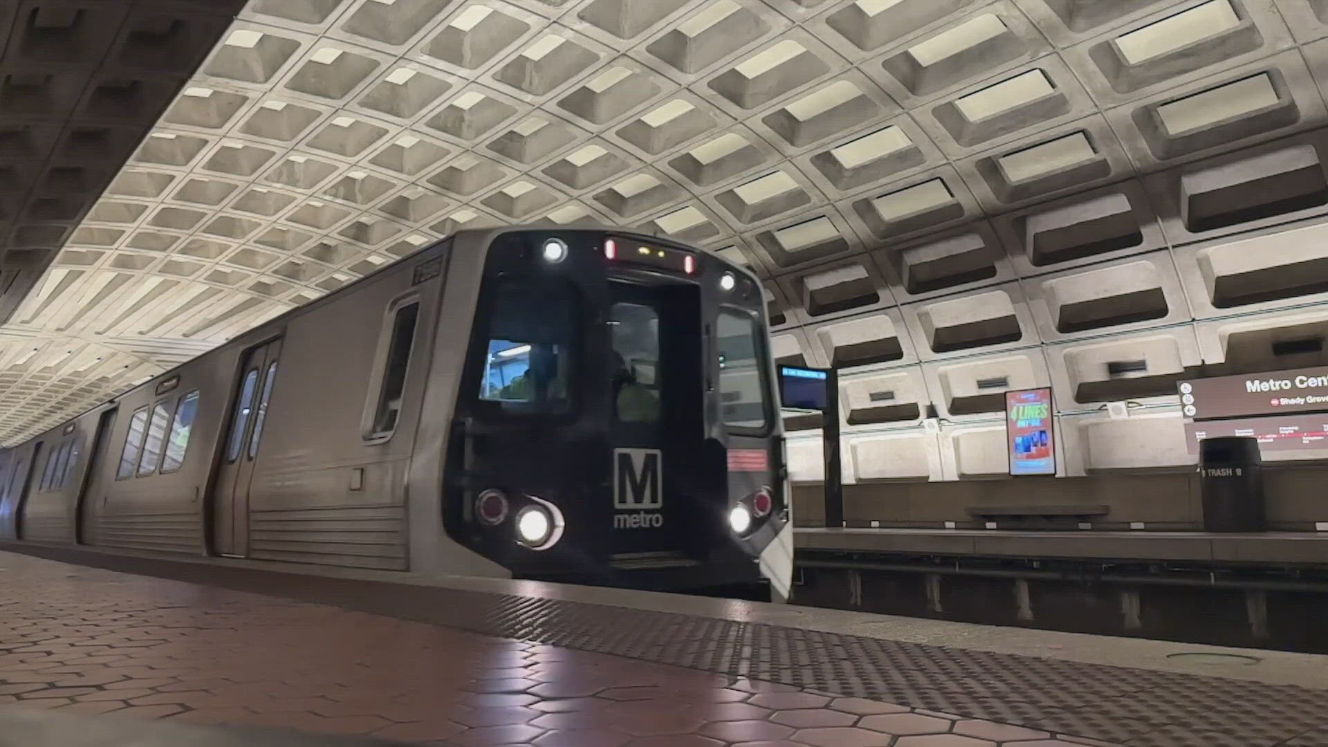 Washington Metro considers platform screen doors for safety | wusa9.com