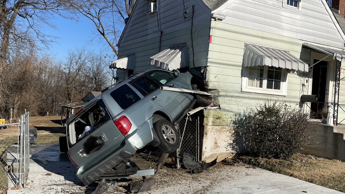 SUV crashes into house in Lanham, Maryland | wusa9.com