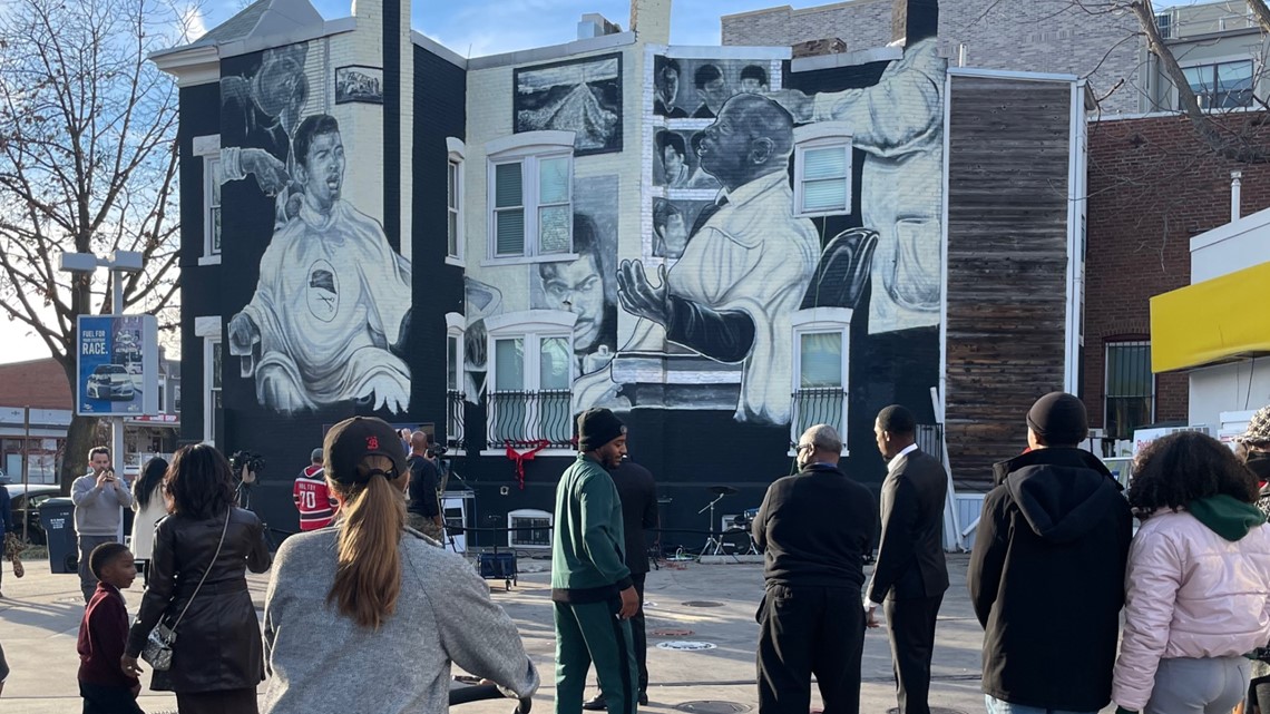 New John Lewis mural unveiled in SE DC