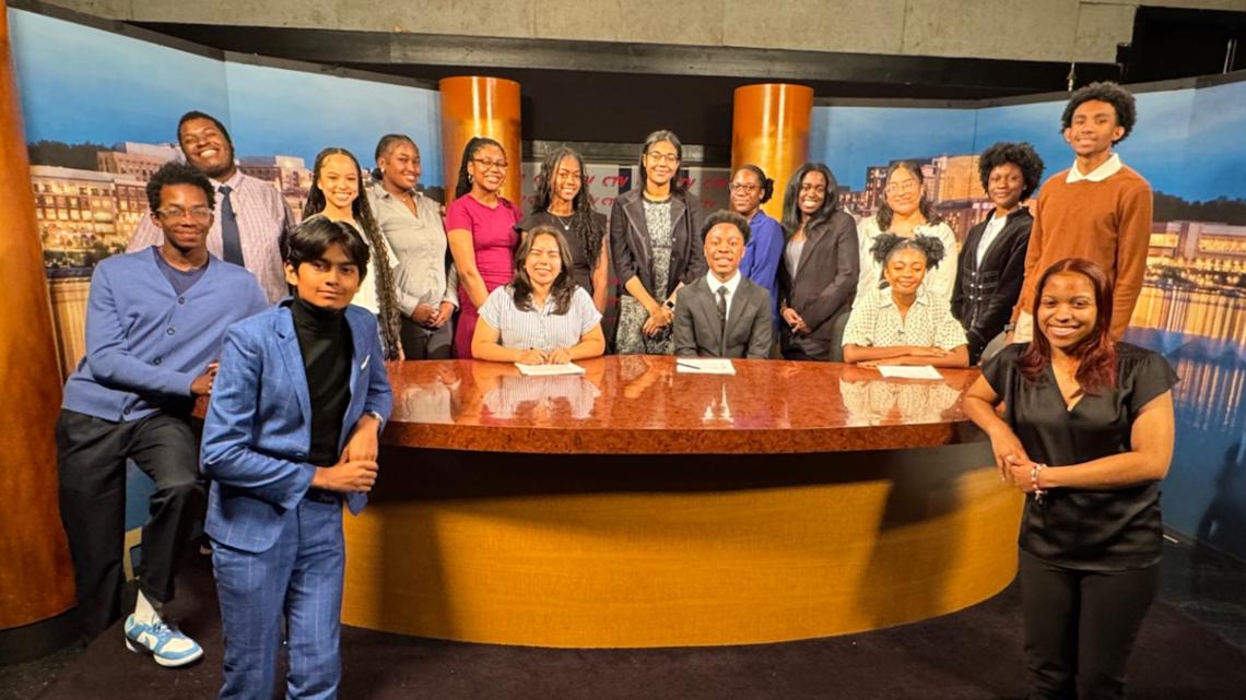 Want to be a journalist? Local organization training DC area high school and college students