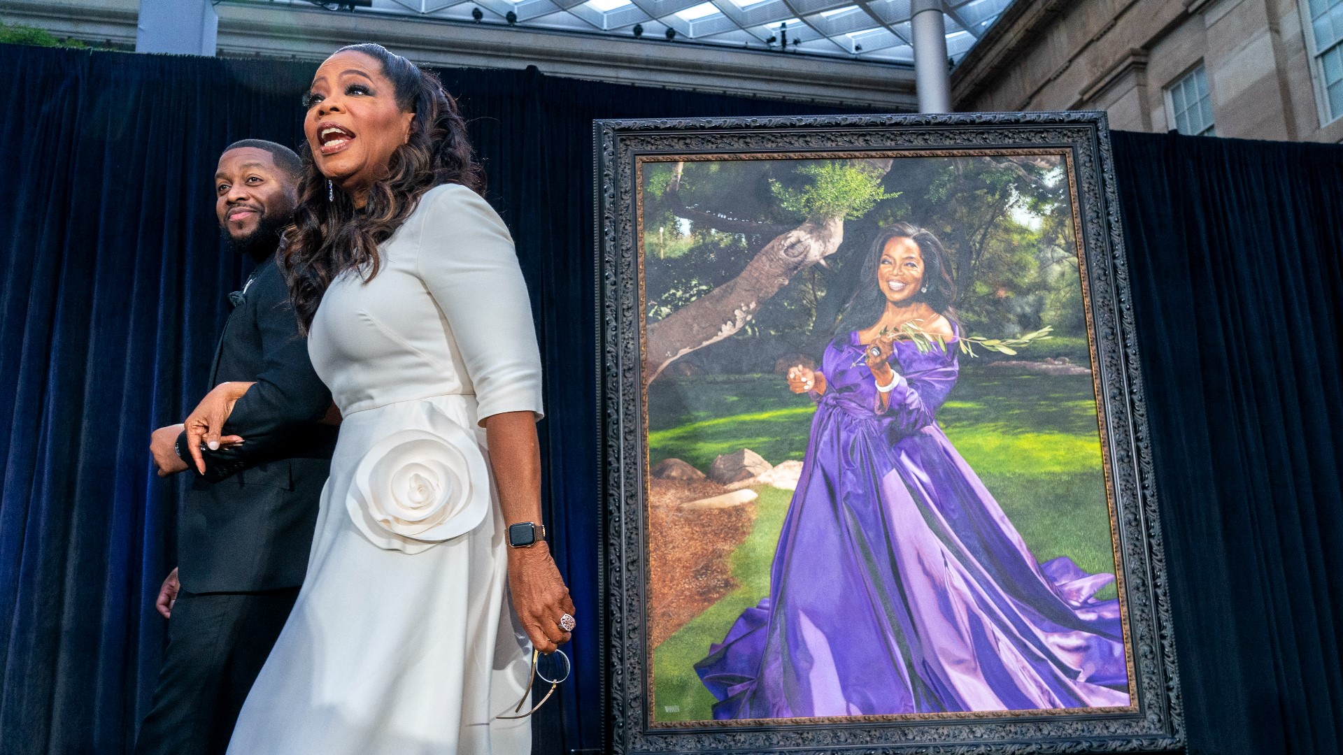 The unveiling ceremony was held in the museum’s Robert and Arlene Kogod Courtyard on Wednesday morning.